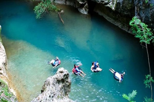 Cave Tubing Kalisuci: Menyusuri Goa dan Sungai Bawah Tanah